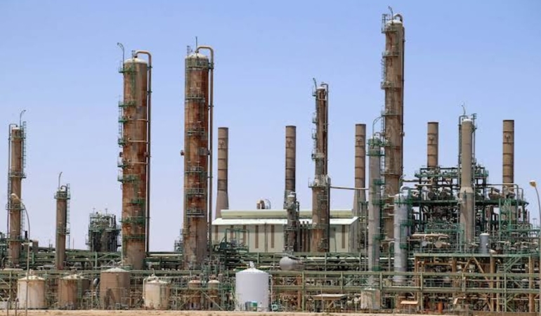 ABD'de ticari ham petrol stokları 900 bin varil artış kaydetti