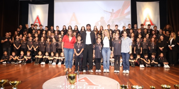 Anabilim Spor Kulübü yeni sezon açılışında ünlü sporcuları genç yeteneklerle buluşturdu