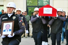 Şehit Polis Ahmet Türkoğlu İçin Ankara Emniyetinde Resmi Uğurlama Töreni Yapıldı