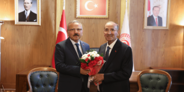 TBMM Başkanvekilliği görevini devreden Bekir Bozdağ yerini Yusuf Beyazıt'a bıraktı