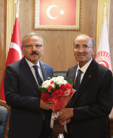 TBMM Başkanvekilliği görevini devreden Bekir Bozdağ yerini Yusuf Beyazıt'a bıraktı