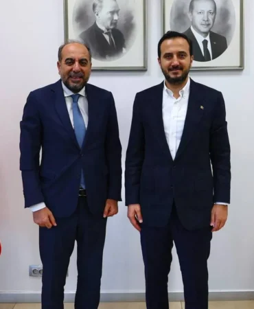 İstanbul 2 Nolu Baro Başkanı Saka AKP İl Başkanlığını Ziyaret Etti