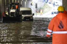 AKOM İstanbul İçin Şiddetli Yağış ve Fırtına Uyarısında Bulundu