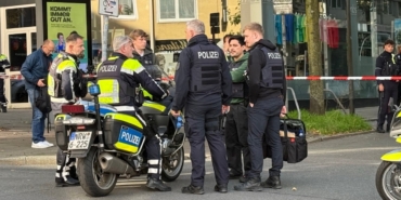 Almanya'nın Essen Kentinde Muayeneye Getirilen Tutuklu Elektrikli Scooterla Kaçtı